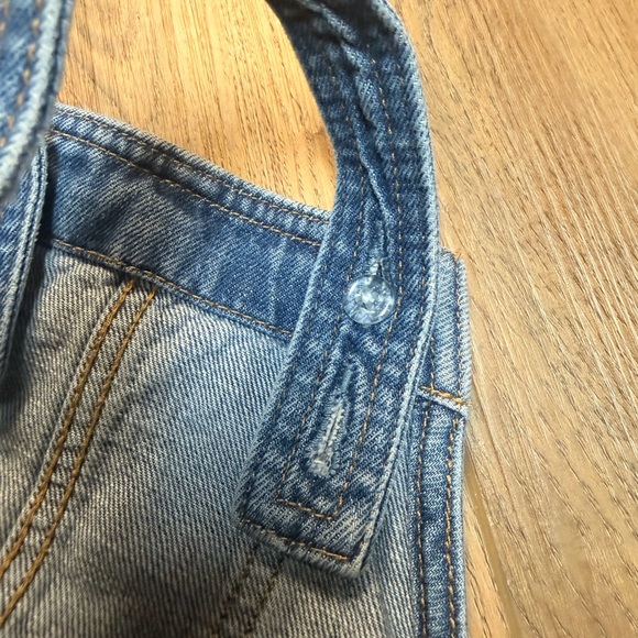 Old Navy Baby Denim Overall Romper 12-18M Bubble Snap Unisex Shortall Bib Blue - Picture 6 of 6